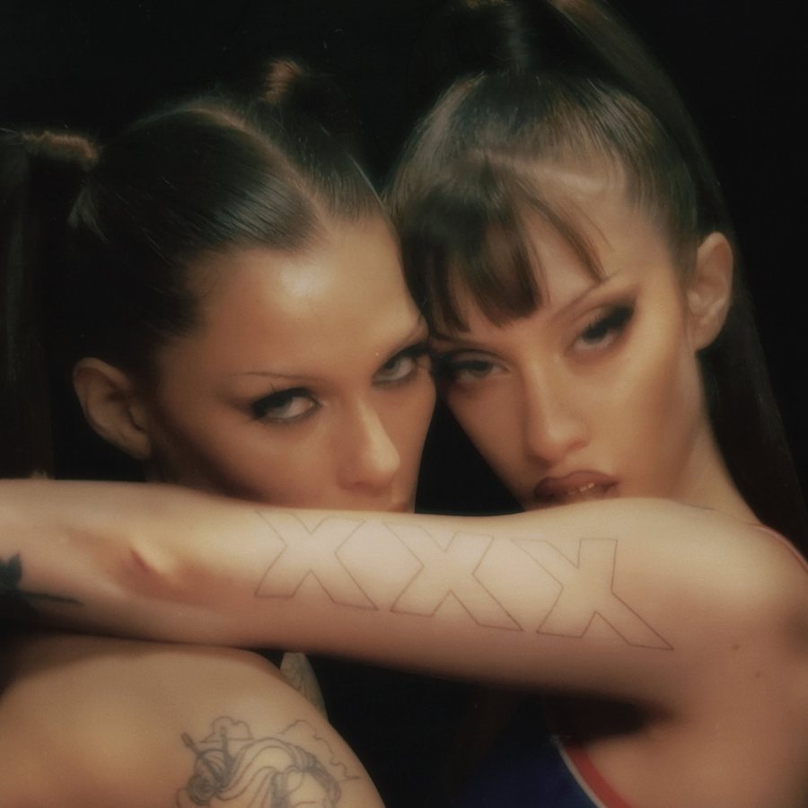 XOBXO ft. SIX SEX